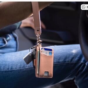 New Andar • The Denner Wallet - Peach